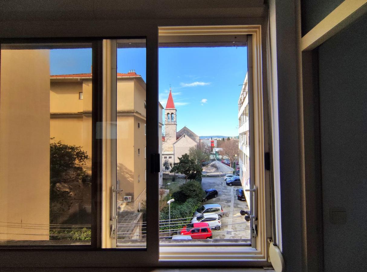 Campanello Apartament *